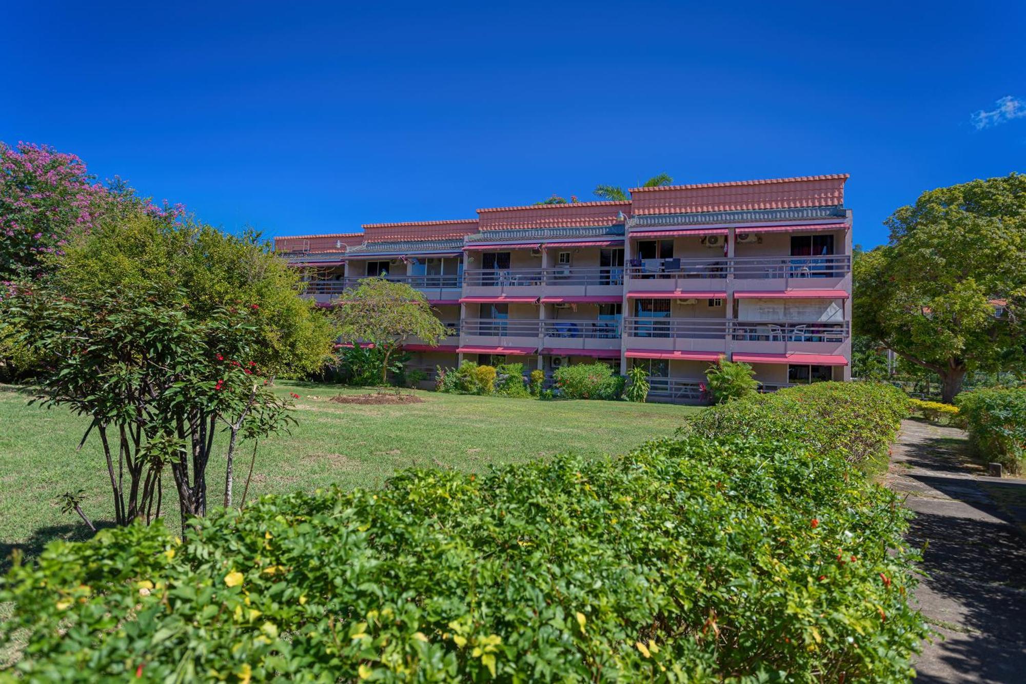 Montego Bay Club Apartments Exterior foto