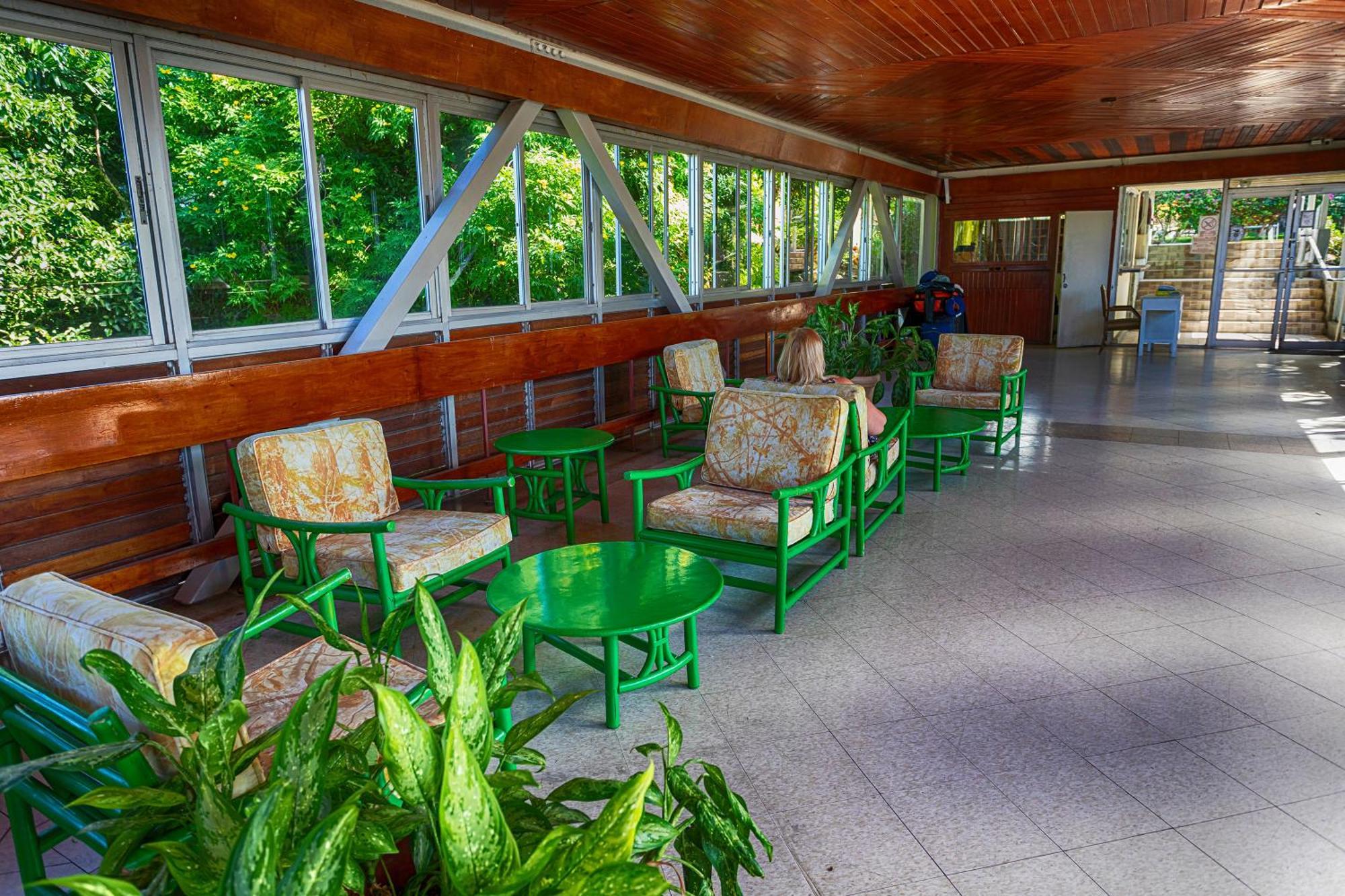 Montego Bay Club Apartments Exterior foto